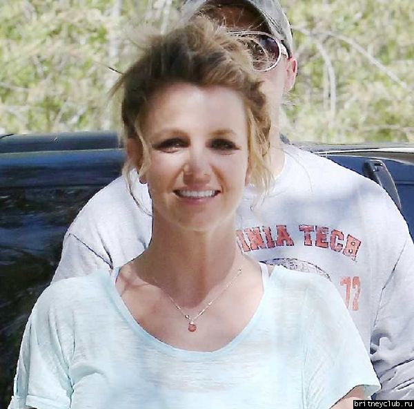 Бритни и Дэвид в Калабасасе04.jpg(Бритни Спирс, Britney Spears)