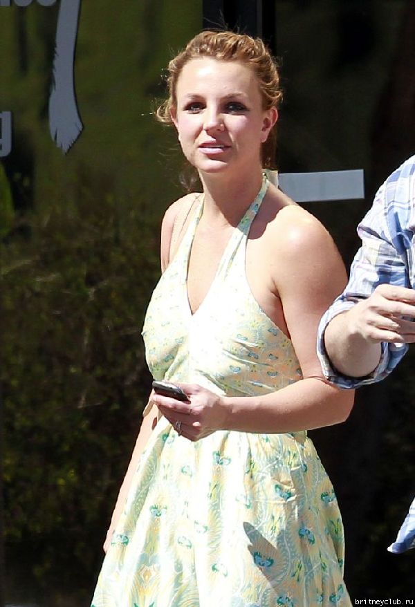 Бритни забирает сыновей из спортивной школы Monarch21.jpg(Бритни Спирс, Britney Spears)