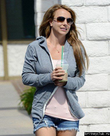 Бритни посетила Starbucks в Togo’s12.jpg(Бритни Спирс, Britney Spears)