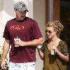 Бритни и Дэвид покидают Starbucks в Thousand Oaks 