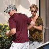 Бритни и Дэвид покидают Starbucks в Thousand Oaks 