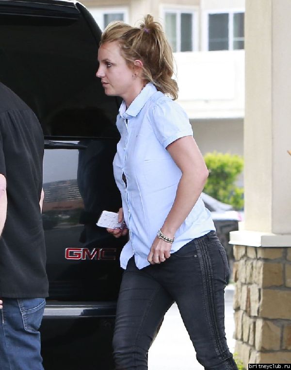 Бритни покидает отель Jamaica Bay Inn Hotel8.jpg(Бритни Спирс, Britney Spears)