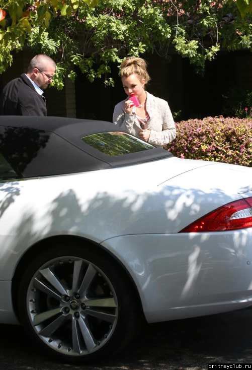 Бритни покидает стоматолога в Thousand Oaks10.jpg(Бритни Спирс, Britney Spears)