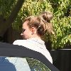 Бритни покидает стоматолога в Thousand Oaks