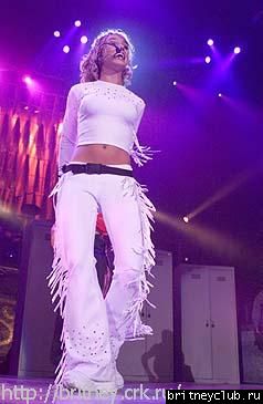 Бритни поет песню 3.jpg(Бритни Спирс, Britney Spears)