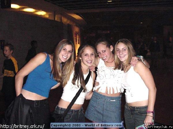 D.W.D. "Columbus, Ohio" (1 ноября 2001)03.jpg(Бритни Спирс, Britney Spears)