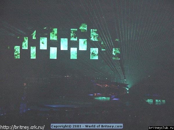 D.W.D. "Columbus, Ohio" (1 ноября 2001)10.jpg(Бритни Спирс, Britney Spears)