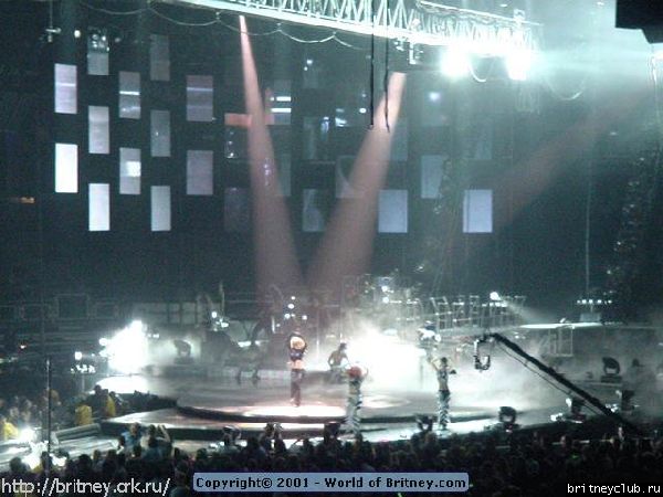 D.W.D. "Columbus, Ohio" (1 ноября 2001)12.jpg(Бритни Спирс, Britney Spears)