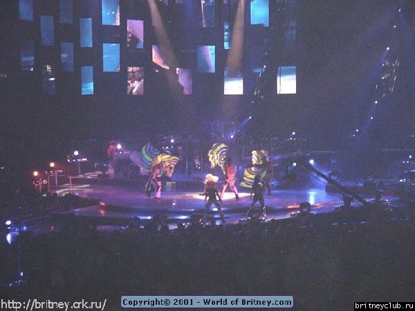 D.W.D. "Columbus, Ohio" (1 ноября 2001)13.jpg(Бритни Спирс, Britney Spears)