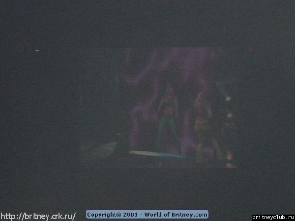 D.W.D. "Columbus, Ohio" (1 ноября 2001)50.jpg(Бритни Спирс, Britney Spears)