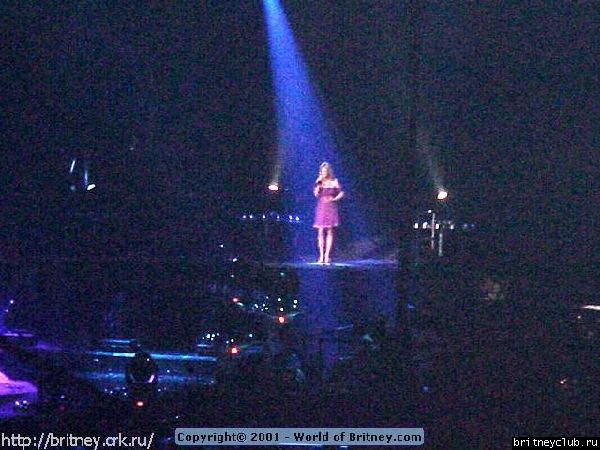D.W.D. "Columbus, Ohio" (1 ноября 2001)51.jpg(Бритни Спирс, Britney Spears)