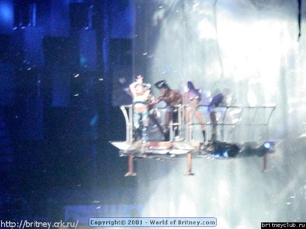 D.W.D. "Columbus, Ohio" (1 ноября 2001)68.jpg(Бритни Спирс, Britney Spears)