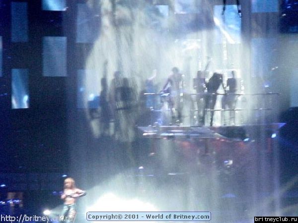 D.W.D. "Columbus, Ohio" (1 ноября 2001)70.jpg(Бритни Спирс, Britney Spears)