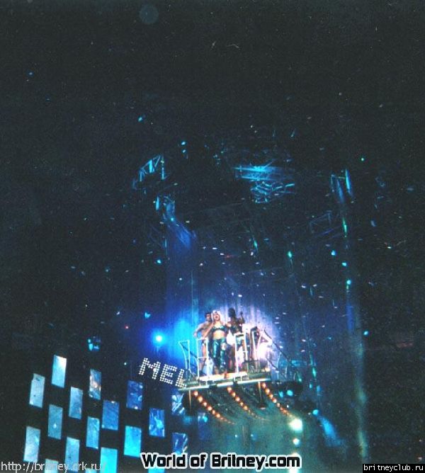 D.W.D. tour "Pittsburgh, PA" (2 ноября 2001 года)01.jpg(Бритни Спирс, Britney Spears)