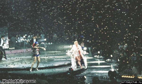 D.W.D. tour Denver, Colorado (12 ноября 2001 года)11.jpg(Бритни Спирс, Britney Spears)