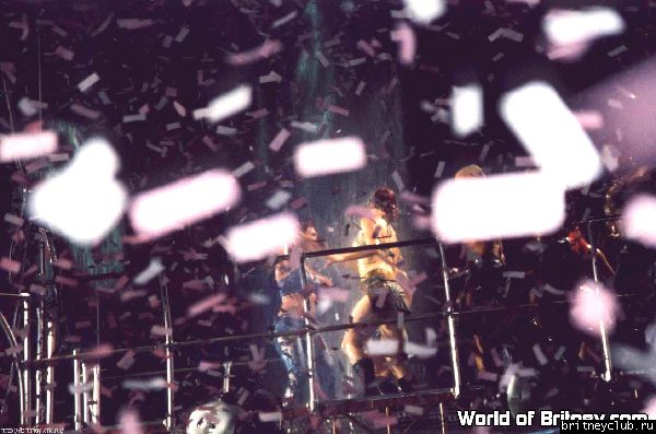 D.W.D. tour Albany, NY (3 декабря 2001)02.jpg(Бритни Спирс, Britney Spears)