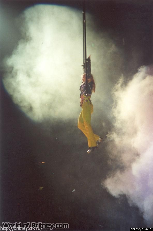 D.W.D. tour Boston, MA (9 декабря 2001 года)01.jpg(Бритни Спирс, Britney Spears)